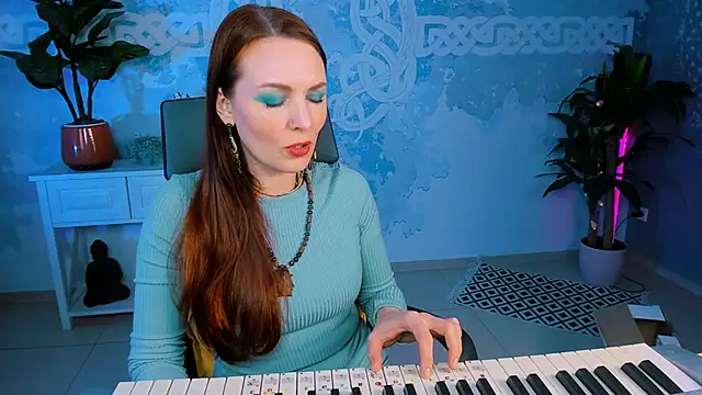 VandaRossi online show from 01-29-25, 02:21