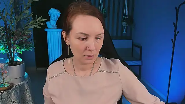 VandaRossi online show from 11-13-25, 09:52