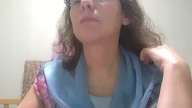 HollyJewel online show from 11-26-25, 04:41