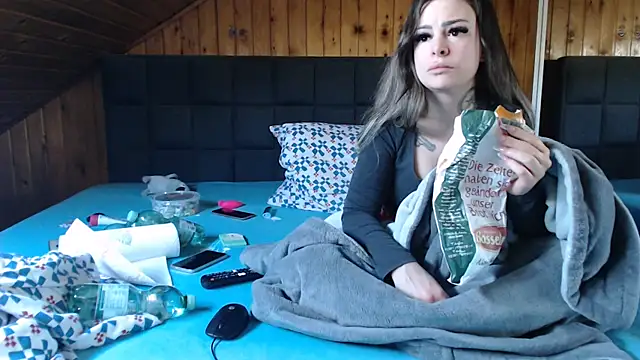 BoeseMoni1998 online show from 03-17-25, 11:00