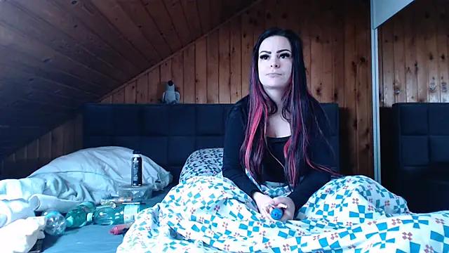 BoeseMoni1998 online show from 10-25-25, 08:00