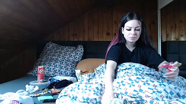 BoeseMoni1998 online show from 02-28-26, 09:32