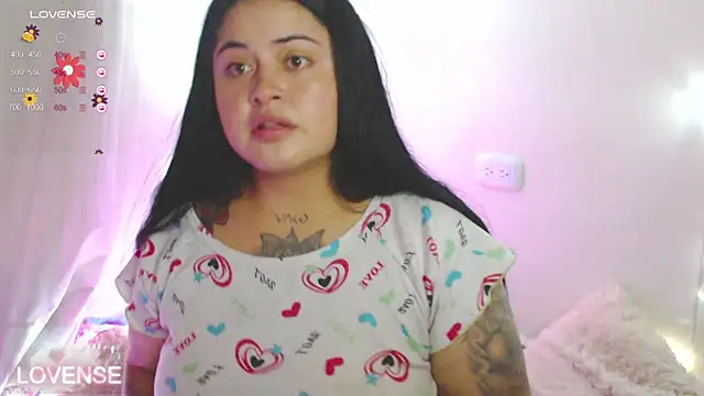 Snapshot of PamelaDoouce chatting on 02-05-25, 08:00 PamelaDoouce online show from 02-05-25, 08:00