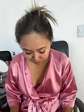 Snapshot of AriannaTorres chatting on 04-28-26, 11:59 AriannaTorres online show from 04-28-26, 11:59