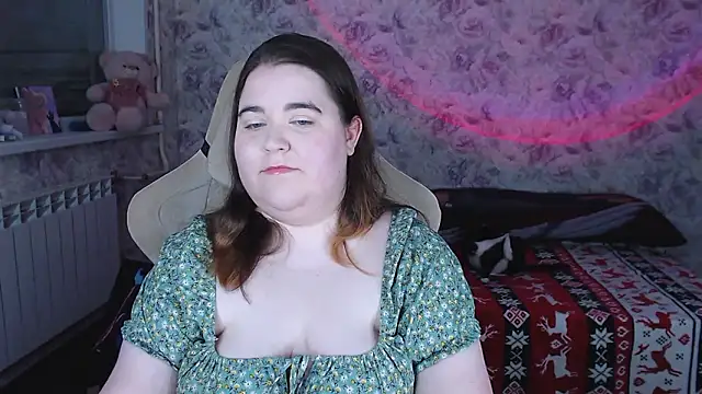 Estelle Hicks online show from 02-15-26, 06:59