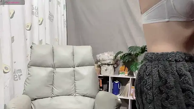  minji bae online show from 01-18-25, 08:09