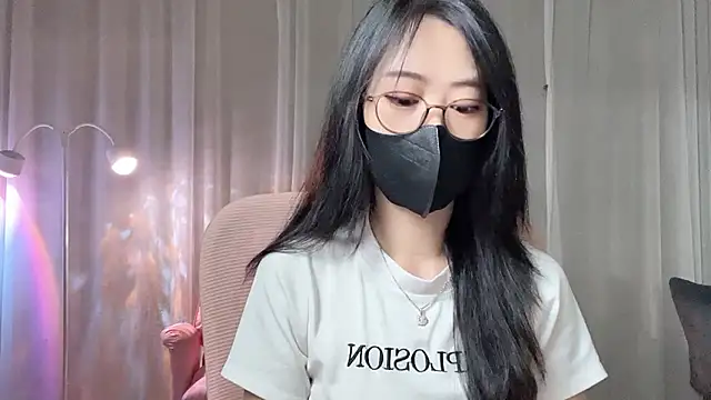  minji bae online show from 04-18-26, 03:05