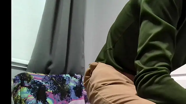 Snapshot of slendt94 chatting on 11-05-25, 01:55 slendt94 online show from 11-05-25, 01:55