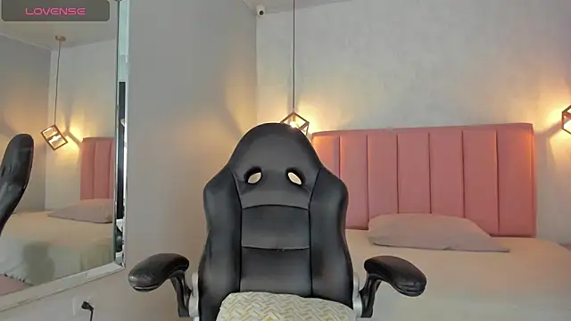 SUNNYCYRUS online show from 02-28-26, 12:28