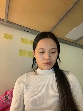 Snapshot of Be-MyMy chatting on 12-30-24, 02:19 Be-MyMy online show from 12-30-24, 02:19