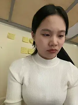 Snapshot of Be-MyMy chatting on 01-01-25, 01:48 Be-MyMy online show from 01-01-25, 01:48