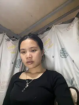 Snapshot of Be-MyMy chatting on 02-21-25, 02:17 Be-MyMy online show from 02-21-25, 02:17