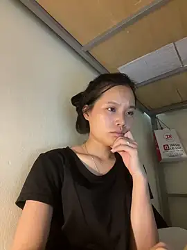 Snapshot of Be-MyMy chatting on 09-10-25, 01:44 Be-MyMy online show from 09-10-25, 01:44