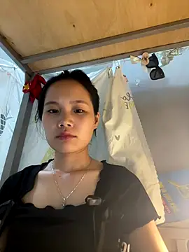 Snapshot of Be-MyMy chatting on 09-11-25, 02:28 Be-MyMy online show from 09-11-25, 02:28