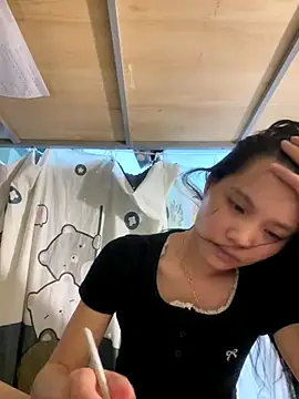 Snapshot of Be-MyMy chatting on 09-23-25, 03:15 Be-MyMy online show from 09-23-25, 03:15