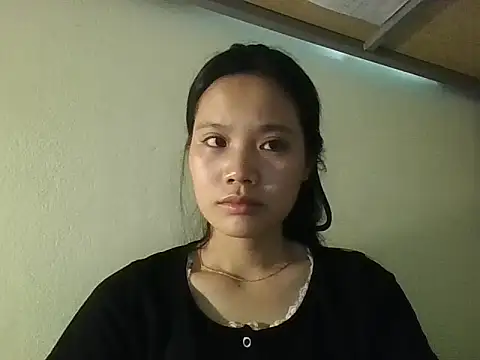 Snapshot of Be-MyMy chatting on 10-11-25, 02:04 Be-MyMy online show from 10-11-25, 02:04