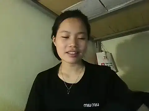 Snapshot of Be-MyMy chatting on 10-26-25, 12:33 Be-MyMy online show from 10-26-25, 12:33