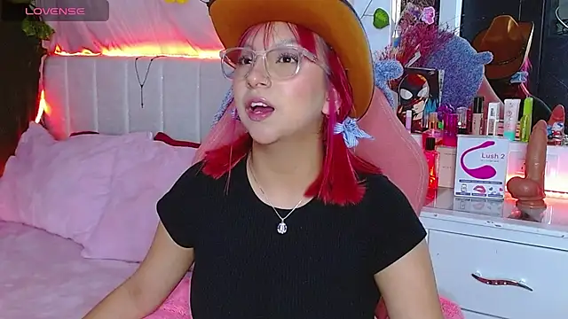 Littlerouse  online show from 10-10-25, 03:38