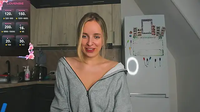 Snapshot of violet_blue_eyes chatting on 02-01-25, 02:24 violet blue eyes online show from 02-01-25, 02:24