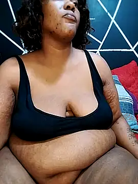 Snapshot of YummyChocolatexx2 chatting on 05-15-26, 01:51 YummyChocolatexx2 online show from 05-15-26, 01:51
