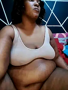 Snapshot of YummyChocolatexx2 chatting on 06-28-26, 09:15 YummyChocolatexx2 online show from 06-28-26, 09:15