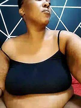 Snapshot of YummyChocolatexx2 chatting on 07-07-26, 09:24 YummyChocolatexx2 online show from 07-07-26, 09:24