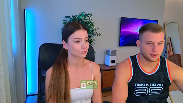 Jony and Jessica online show from 06-23-26, 04:32