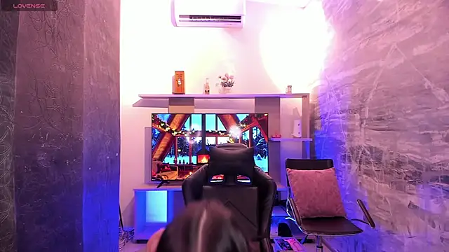 saracaball  online show from 12-14-25, 05:24