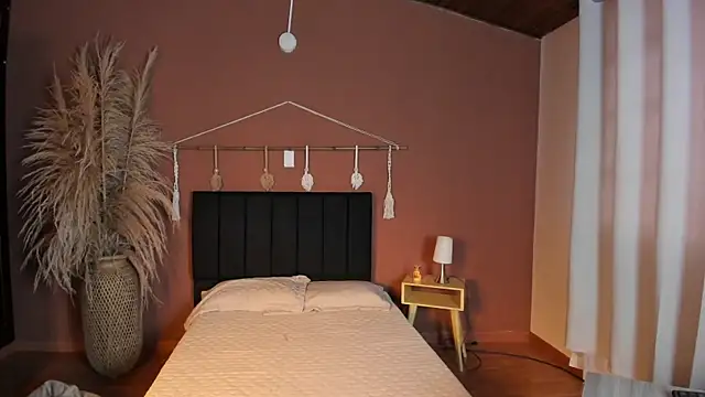 Elecktra sweet online show from 12-15-25, 08:24