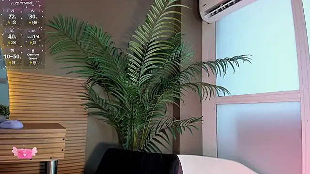 Aprillbrunette online show from 05-19-26, 11:49