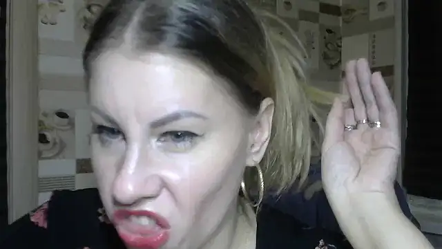 TherestlessKitty online show from 11-22-25, 10:20