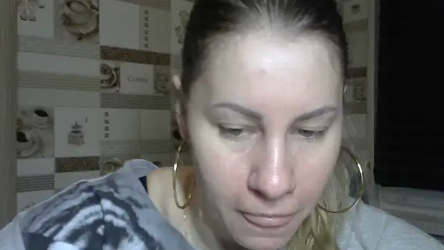 TherestlessKitty online show from 11-29-25, 10:24