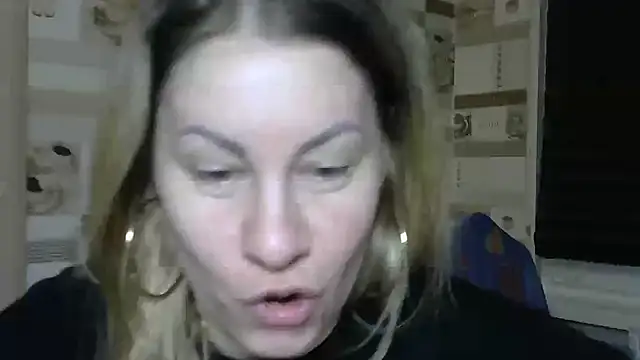 TherestlessKitty online show from 12-13-25, 10:15