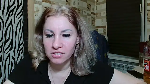 Snapshot of TherestlessKitty chatting on 06-25-26, 10:14 TherestlessKitty online show from 06-25-26, 10:14