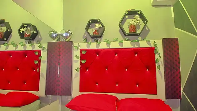 Snapshot of Karoll014 chatting on 02-03-26, 12:21 Karoll014 online show from 02-03-26, 12:21