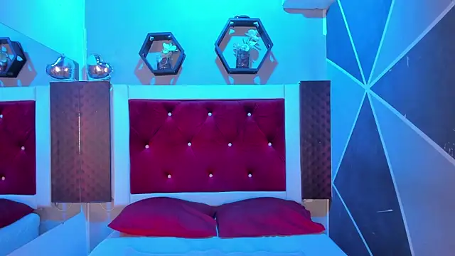 Snapshot of Karoll014 chatting on 02-13-26, 12:34 Karoll014 online show from 02-13-26, 12:34