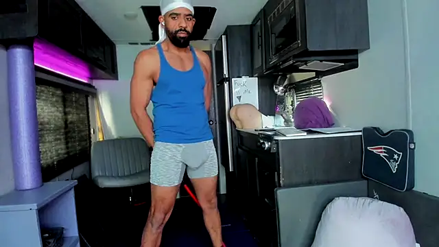 Snapshot of DirtyDrizzy chatting on 02-08-26, 05:38 DirtyDrizzy online show from 02-08-26, 05:38