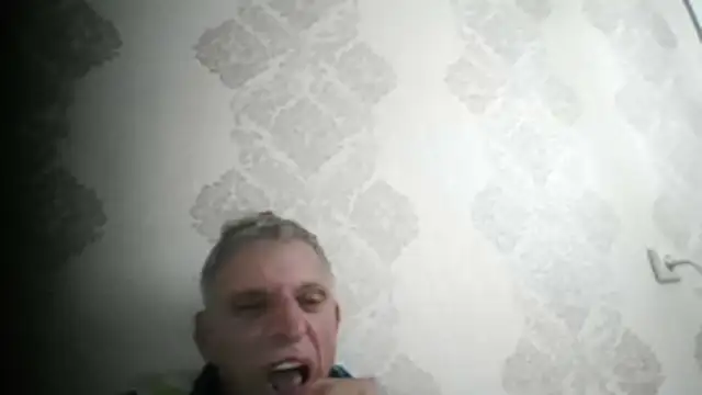 Snapshot of BobbyXRoyal chatting on 06-15-26, 04:31 BobbyXRoyal online show from 06-15-26, 04:31