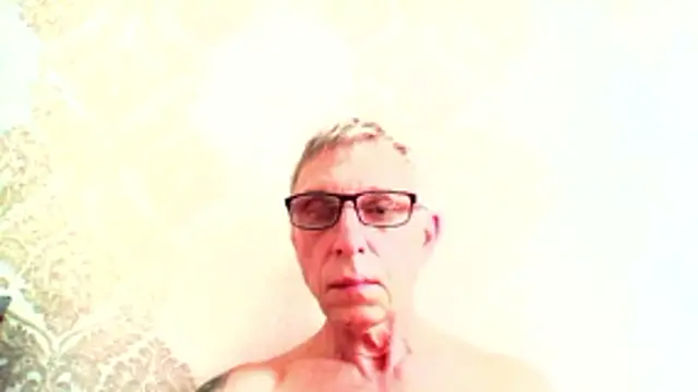 Snapshot of BobbyXRoyal chatting on 06-30-26, 10:16 BobbyXRoyal online show from 06-30-26, 10:16