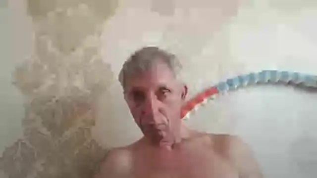 Snapshot of BobbyXRoyal chatting on 07-14-26, 04:23 BobbyXRoyal online show from 07-14-26, 04:23