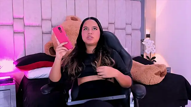 Snapshot of Marilyn-Cooper chatting on 12-12-24, 03:54 Marilyn-Cooper online show from 12-12-24, 03:54