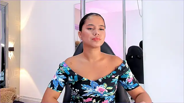 Snapshot of Marilyn-Cooper chatting on 01-30-25, 06:56 Marilyn-Cooper online show from 01-30-25, 06:56