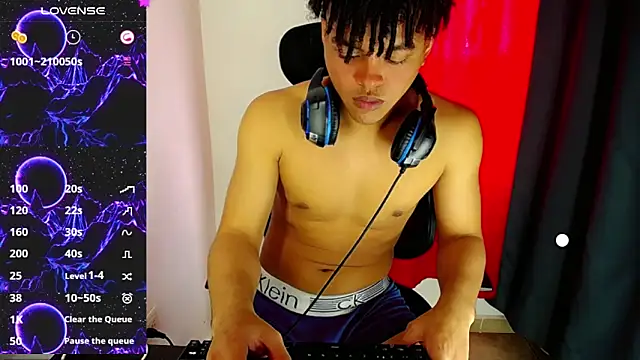 Snapshot of Ares_ttoter chatting on 12-16-24, 02:16 Ares ttoter online show from 12-16-24, 02:16