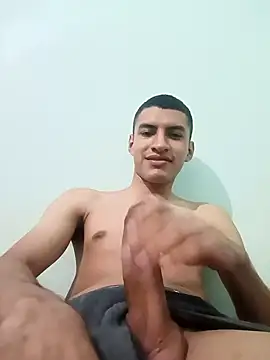 Snapshot of Rogersmit2 chatting on 05-09-26, 01:22 Rogersmit2 online show from 05-09-26, 01:22
