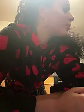 thatonelightskinn online show from 01-24-25, 08:44