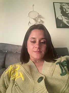 Snapshot of Alice_milf_ chatting on 06-25-26, 07:18 Alice milf online show from 06-25-26, 07:18