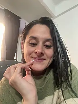 Snapshot of Alice_milf_ chatting on 07-04-26, 09:21 Alice milf online show from 07-04-26, 09:21