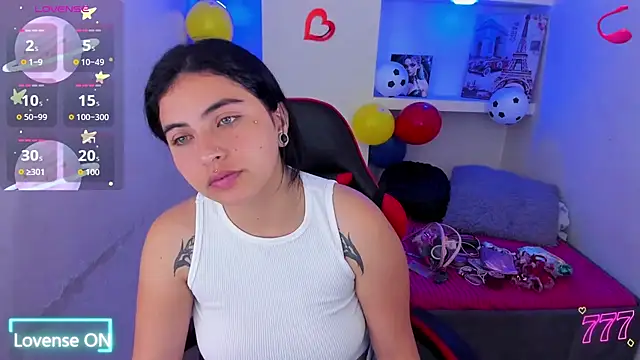 Snapshot of _luna_torres chatting on 06-26-26, 12:53 luna torres online show from 06-26-26, 12:53