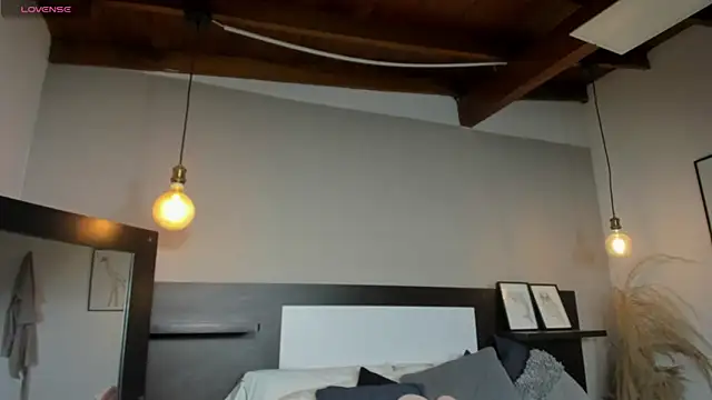 SaraaJhonsonn online show from 04-04-26, 02:36