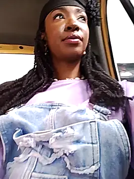 Snapshot of AbbyTomson chatting on 10-30-25, 03:57 AbbyTomson online show from 10-30-25, 03:57